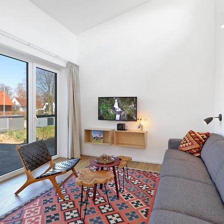 Amazing Home In Lembruch-Duemmer See With Kitchen Exteriör bild