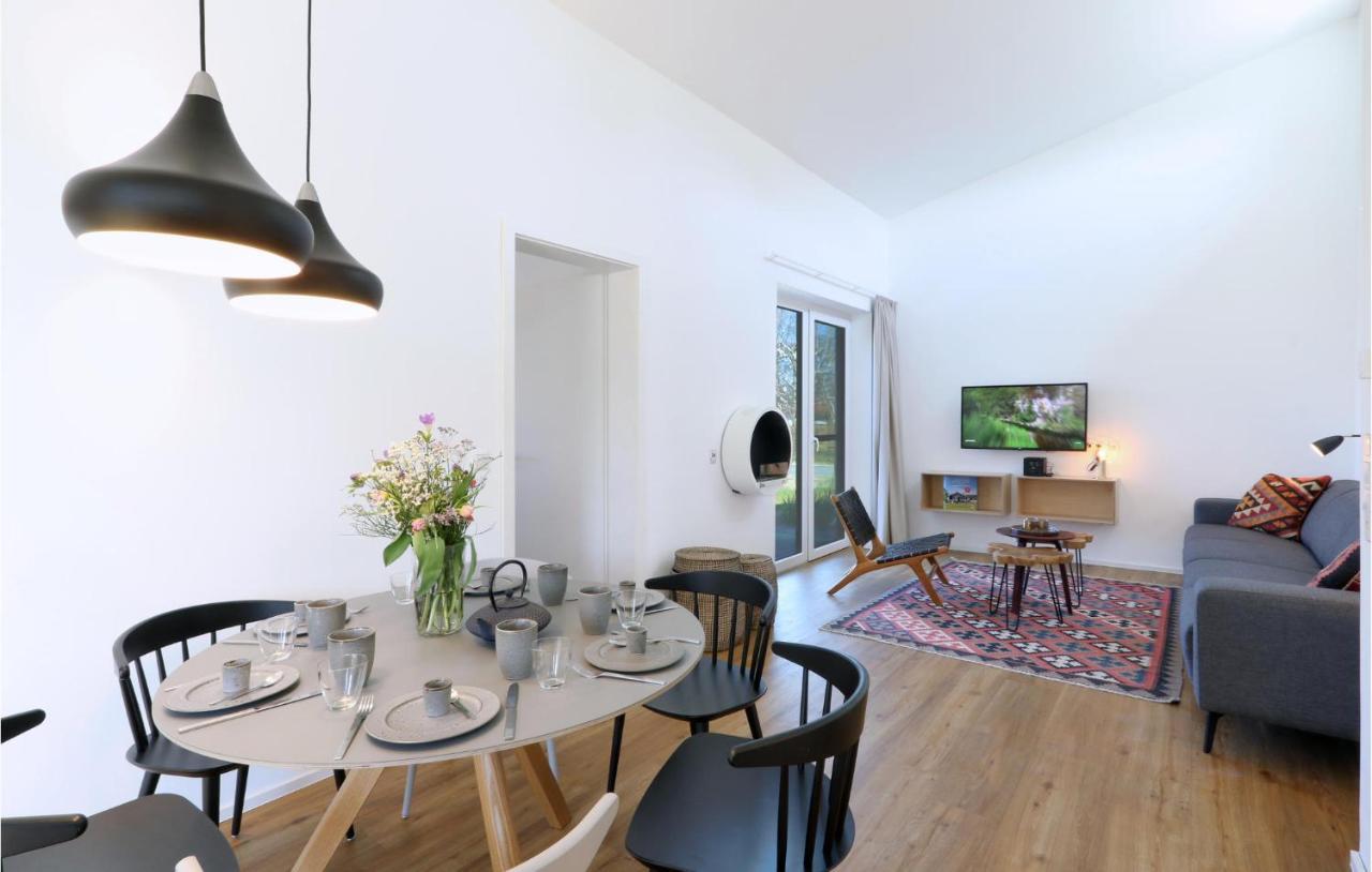 Amazing Home In Lembruch-Duemmer See With Kitchen Exteriör bild